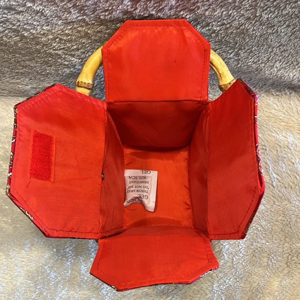 Novelty & Fun “Take Out” Purse - Picture 7 of 12